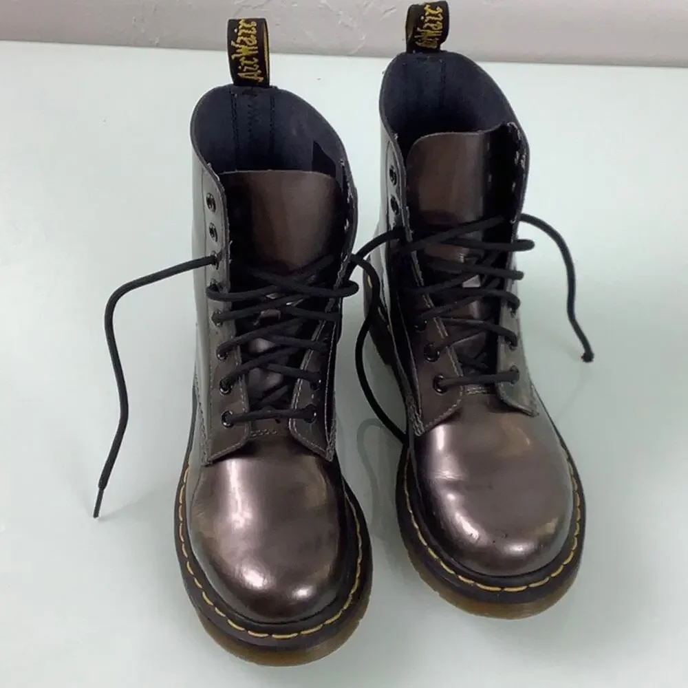Dr. Martens Pascal 8 eyelet lace up patent platinum boots women size 7 - Picture 11 of 16